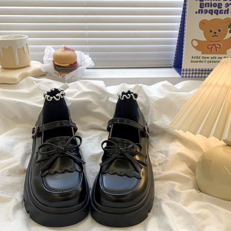 Luxury Women's Patent Leather  - огляд і ціна Luxury Lifestyle