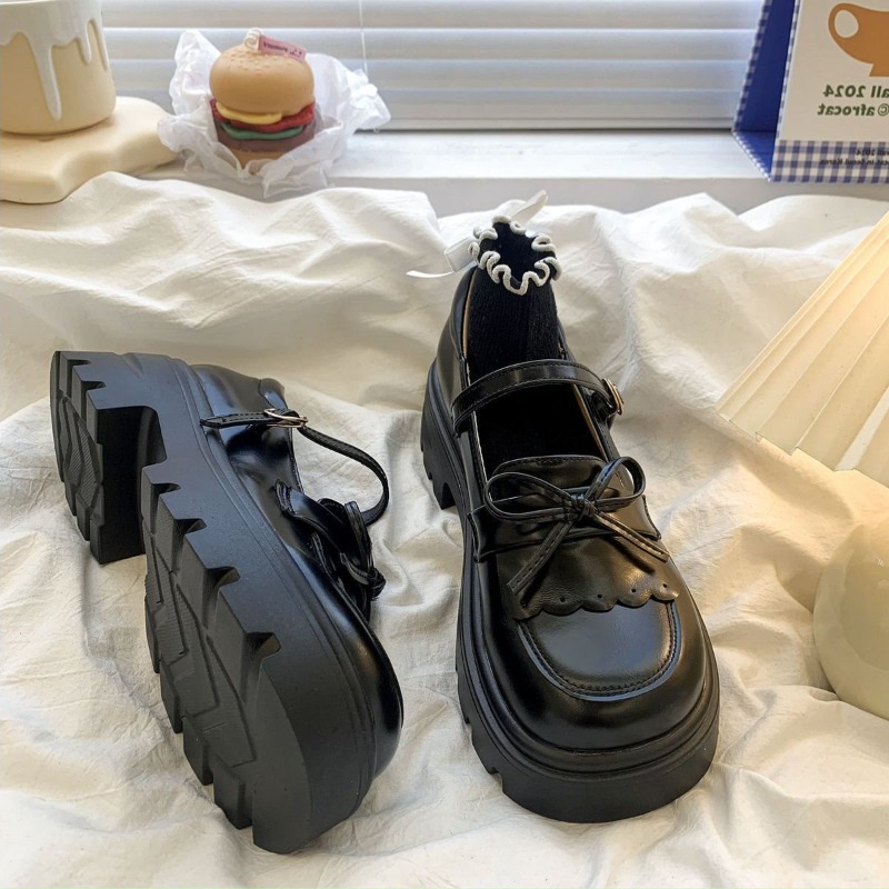 Luxury Women's Patent Leather  - огляд і ціна Luxury Lifestyle