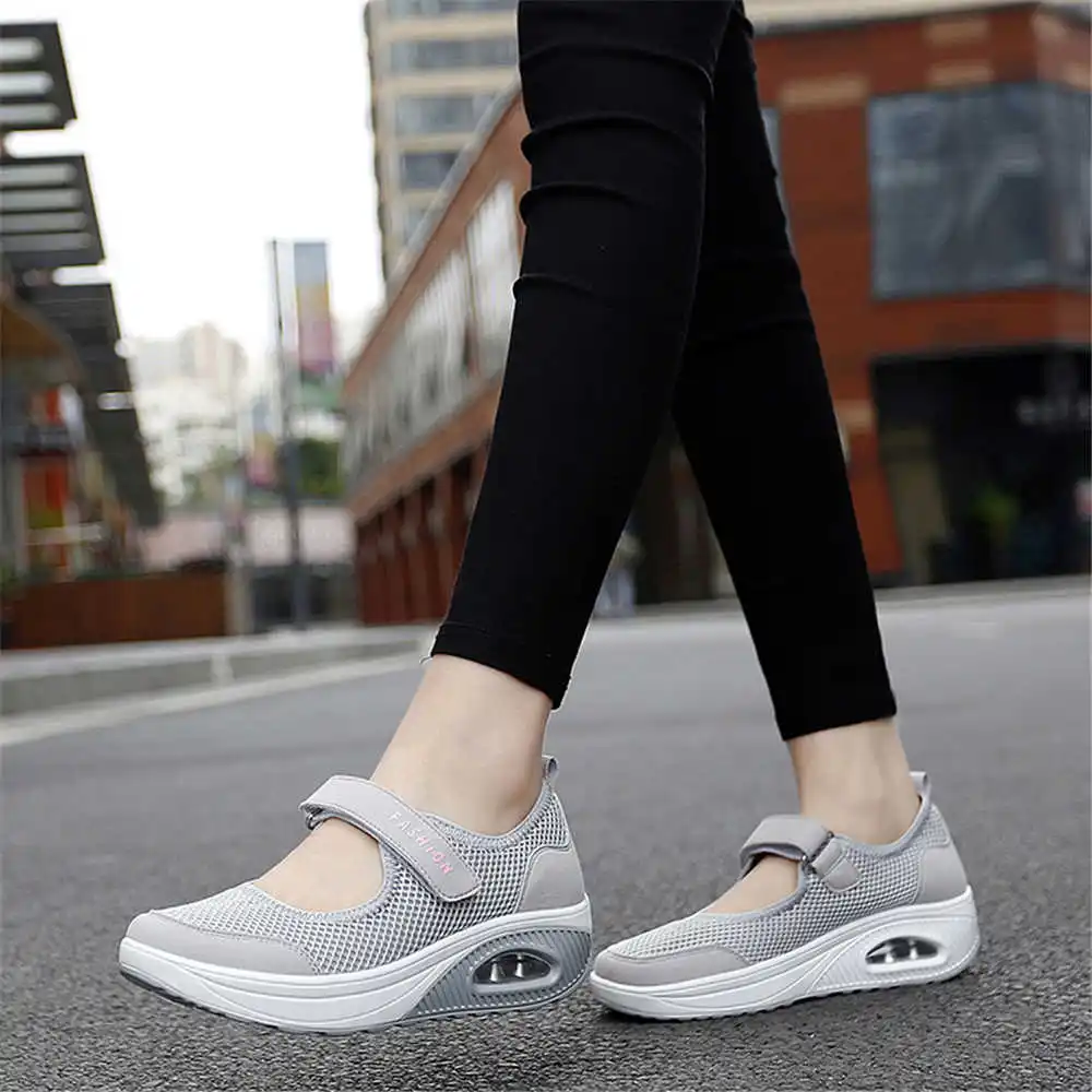 36-41 Demi-season Colored Snea - огляд і ціна Luxury Lifestyle Uk